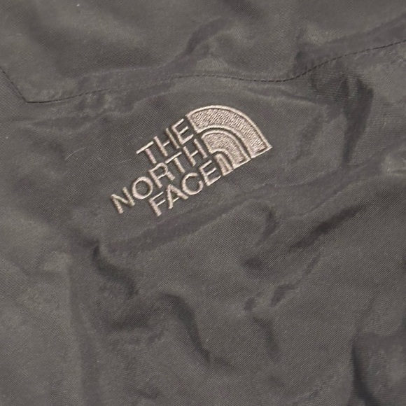 TheNorthFace black hooded shell jacket -Sold - Picture 9 of 12